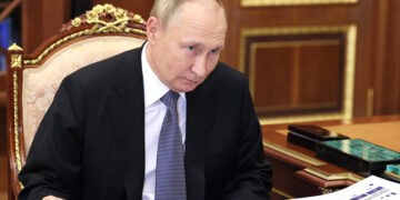 푸틴, 병합선언 4개주에 계엄령…우크라이나 공세에 배수진