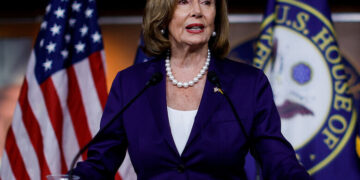 “낸시 어딨어”… 미국 중간선거 앞두고 하원의장 남편 피습