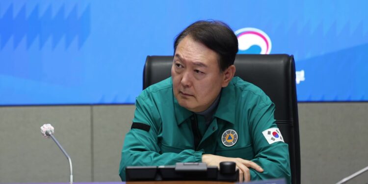 [정치]尹 대통령, 중대본 회의 주재…”신속히 신원확인”