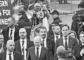 포토 유럽정치공동체 출범…反러 연대 강화