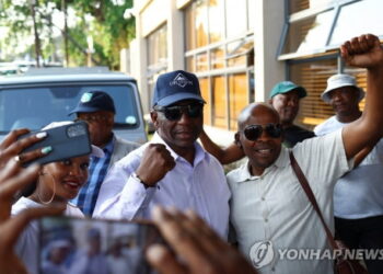 레소토 총선서 백만장자 정치신인 정당 승리