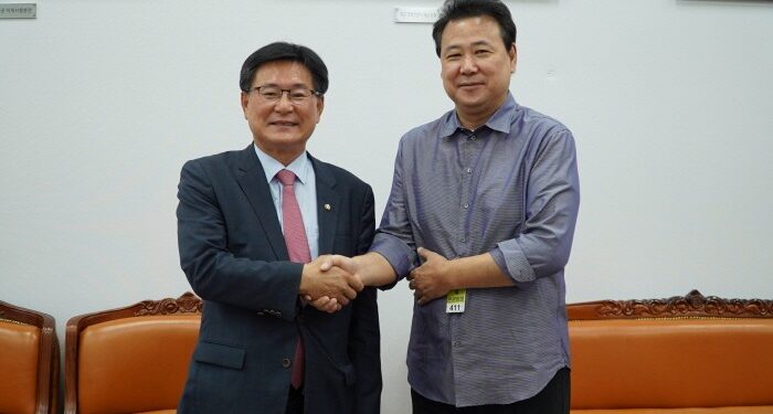 김창환 음콘협 회장, 국회 국방위원장 면담…대중예술인 병특 개정안 의견전달