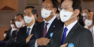 [속보]이재명 “윤석열 정부, 독재정권처럼 공포정치·언론탄압 나서”