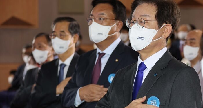 [속보]이재명 “윤석열 정부, 독재정권처럼 공포정치·언론탄압 나서”