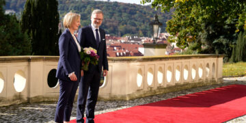 ‘EU＋α’ 유럽정치공동체 첫 회동…범유럽 차원 반러 결속 강화 시도