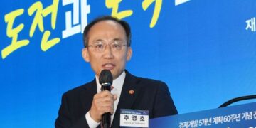 경제전문가 97% “한국경제 위기”…개선책 ‘저출산·고령화 대응’ 1위 :: 1등 조세회계 경제신문