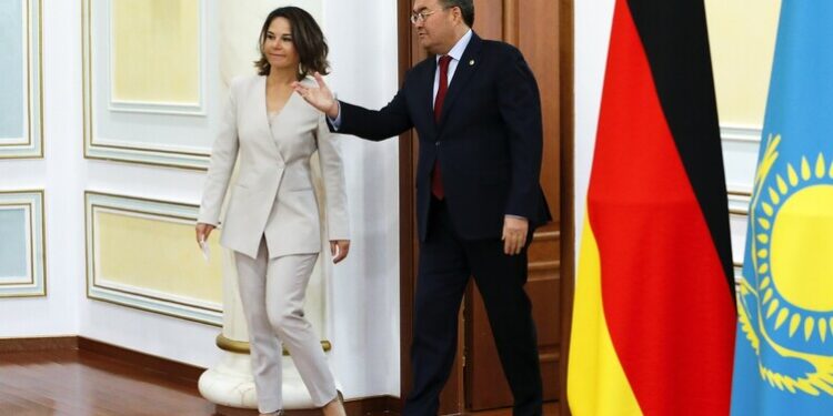 숄츠 독일 총리, 주말 중국 방문…연립정부, 중국정책 불협화음 불거져