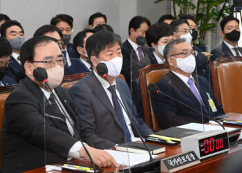 국힘 “유족슬픔 정략적 악용말라”… 민주 “대통령 사과는 정치쇼”