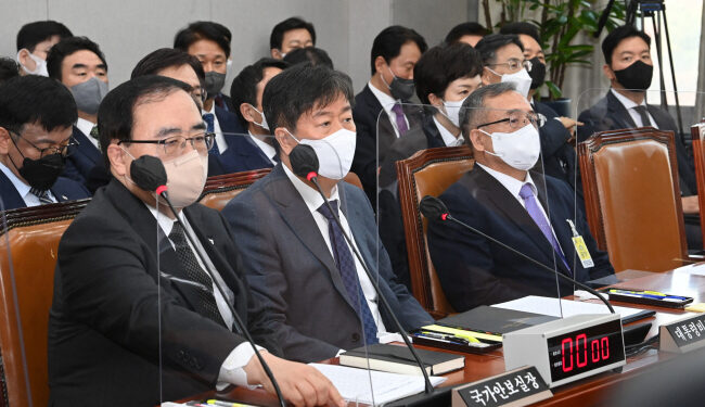 국힘 “유족슬픔 정략적 악용말라”… 민주 “대통령 사과는 정치쇼”
