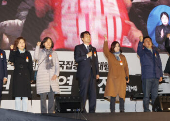 권성동, ‘尹퇴진’ 집회 간 野의원들에 “감정사기꾼, 정치 무당, 죽음의 환전상” 비판