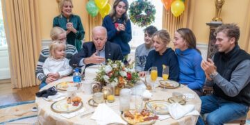 미국 첫 팔순 대통령 된 바이든, 멈출 생각이 없다