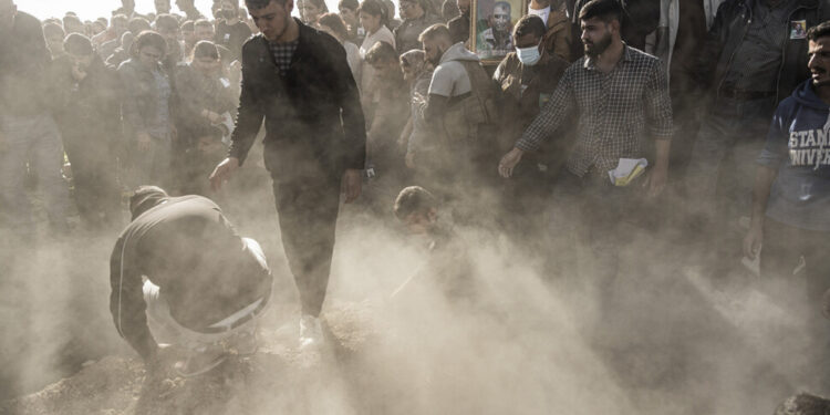 쿠르드족 반격인가…튀르키예 국경 로켓 공격 2명 사망