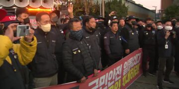 [정치]국토부-화물연대 28일 교섭…결렬 시 업무개시 명령 발동할 듯