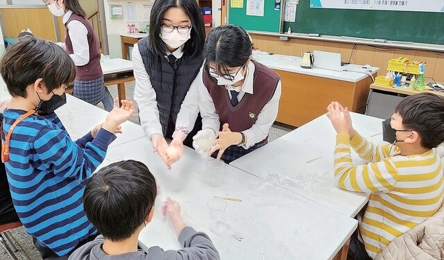 [꿈꾸는 경기교육] 자동차·손난로 만들며… 즐거운 과학실험