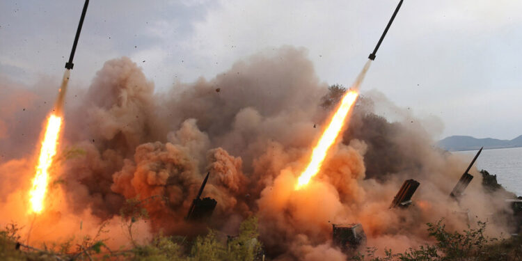 남북 포사격뿐만 아니라 '말 싸움'도 치열 – 한겨레