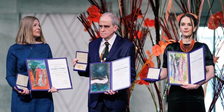 “노벨평화상 소감, 촛불 아래 썼다”…우크라 수상자 ‘정전 공격’ 규탄