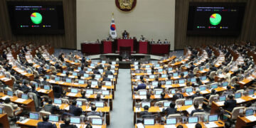 [속보] 내년도 예산안 본회의 통과…638조7천억원 : 국회·정당 : 정치 : 뉴스 – 한겨레