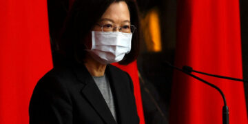 대만, 군복무기간 4개월서 1년으로 연장 – 한겨레