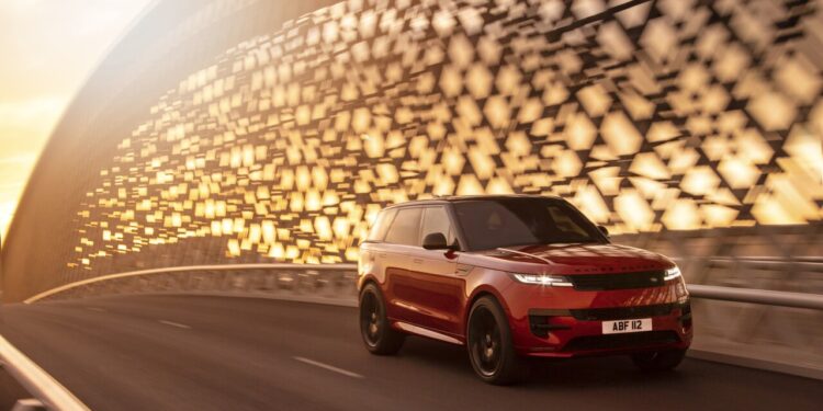 `럭셔리 스포츠 SUV` 올뉴 레인지로버 스포츠 국내출시…1억4천만원부터 < 테마기획 < 기사본문