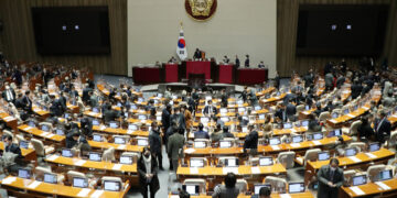 與 “尹정부 첫 예산안 통과…경제위기 극복 마중물(종합) :: 공감언론 뉴시스통신사 ::