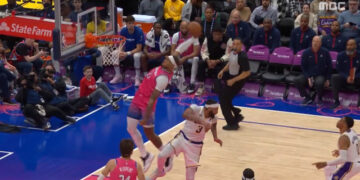 [스포츠 영상] NBA 개퍼드 앨리웁 덩크‥’한 손으로 가능하다고?’