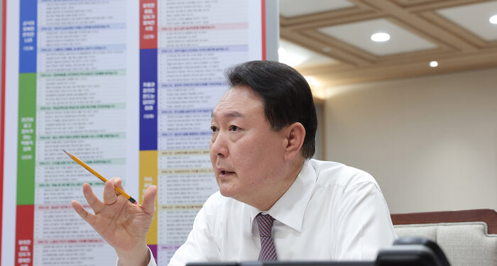 ‘윤석열식 정치’ 8개월, 적응 되셨습니까