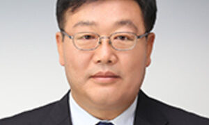 [데스크칼럼] CES 2023를 통해 본 한국 정치의 민낯 < 데스크칼럼 < 오피니언 < 기사본문 - 뉴스더원