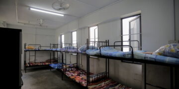 19세기 노예제 닮은 싱가포르 이주노동…한국도 입맛 다시나