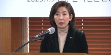 [정치]’당권 도전 기로’ 나경원 고심…경쟁자들은 ‘잰걸음’