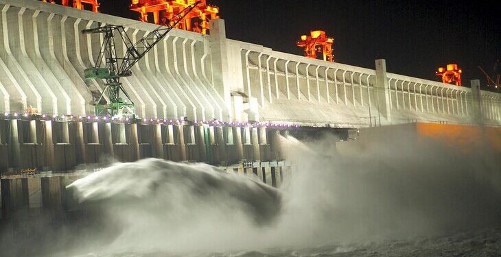 잦은 가뭄·홍수에 댐 바닥 침전물까지…전세계 물 부족 경고