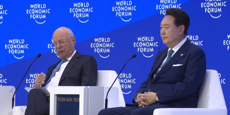 [정치]尹 “원전 추가 건설”…”중국, 체제 달라도 포용적으로”