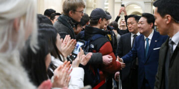 윤 대통령 귀국길…'이란 설화'로 투자 유치 빛바래 – 한겨레