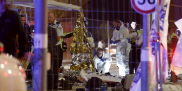 동예루살렘 유대교 회당에 권총 난사…적어도 7명 숨져