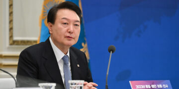 윤 대통령 “중산층·서민 난방비 경감 방안 검토” 지시 – 한겨레