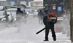 [국제포토] 한파와 폭설 속 바빠진 일손 < 포토뉴스 < 핫 포토 < 포토 < 기사본문