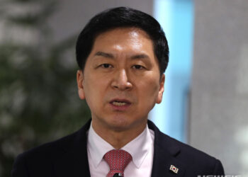 김기현, ‘尹비판’ 황운하에 “정치경찰이 졸지에 국회의원 됐으면서…금도 지켜라” :: 공감언론 뉴시스통신사 ::