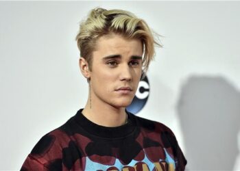 저스틴 비버, 음악 저작권 2400억 매각