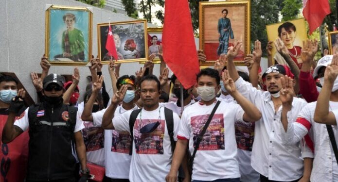 미얀마 군부, 쿠데타 2주년 맞아 비상사태 연장