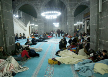 과거 잊은 ‘원조 손길’…튀르키예와 얼굴 붉힌 국가들도 나서