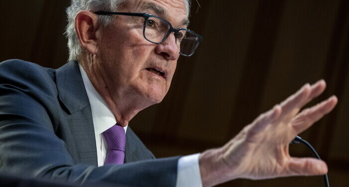 파월 연준 의장 “금리 인상 속도 높일 준비 돼 있어”