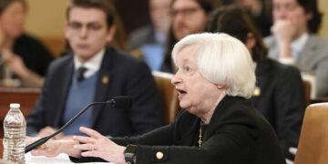 옐런 미 재무장관 “실리콘밸리은행 파산에 구제금융 없다”