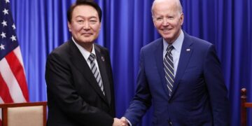 [클린룸] “해도 너무한다” 욕 먹는 미국…바이든은 왜 그럴까?