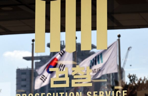 검찰, KBO 압수수색…관계사 배임수재 혐의