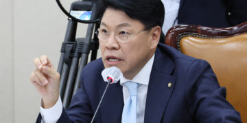 장제원 “내년 총선에 검사 몇십 명 공천? 괴담 같은 것”