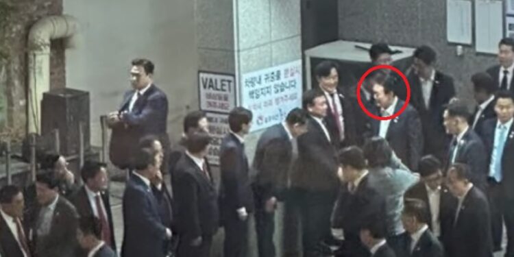 尹 부산 만찬장 친일 주장에 與 “죽창가, 역겨운 친일몰이”