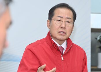 홍준표 “당 상임고문 위촉해놓고 시정 전념하라? 김기현 틀렸다”