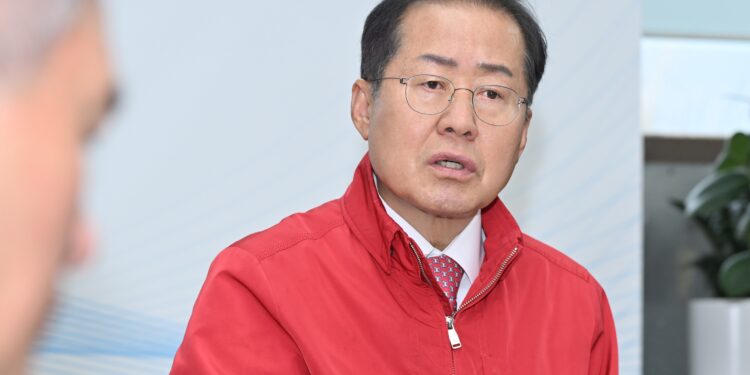 홍준표 “당 상임고문 위촉해놓고 시정 전념하라? 김기현 틀렸다”