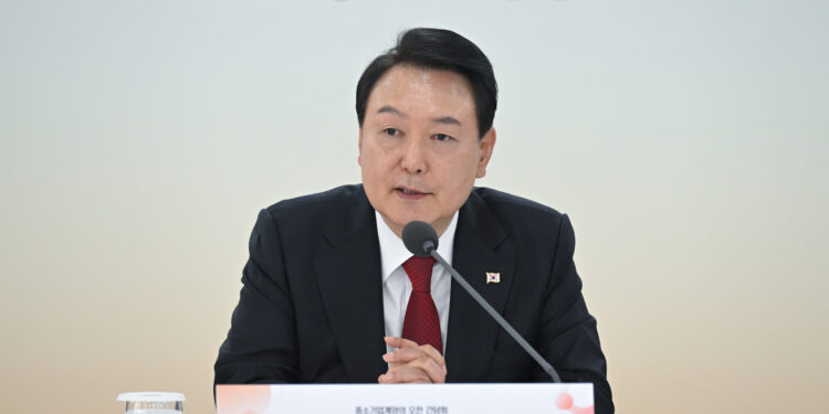 대통령실, 20%대 尹 지지율에 “민심에 겸허… 어떤 조사는 의구심”