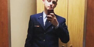 “美 기밀문서 유출 軍일병, 전쟁 심취한 외톨이 ‘밀덕’이었다”