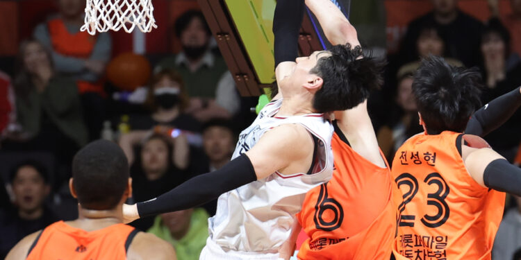 KGC 원정 경기서 캐롯에 일격… 3연속 챔프전 진출 1승 남았다